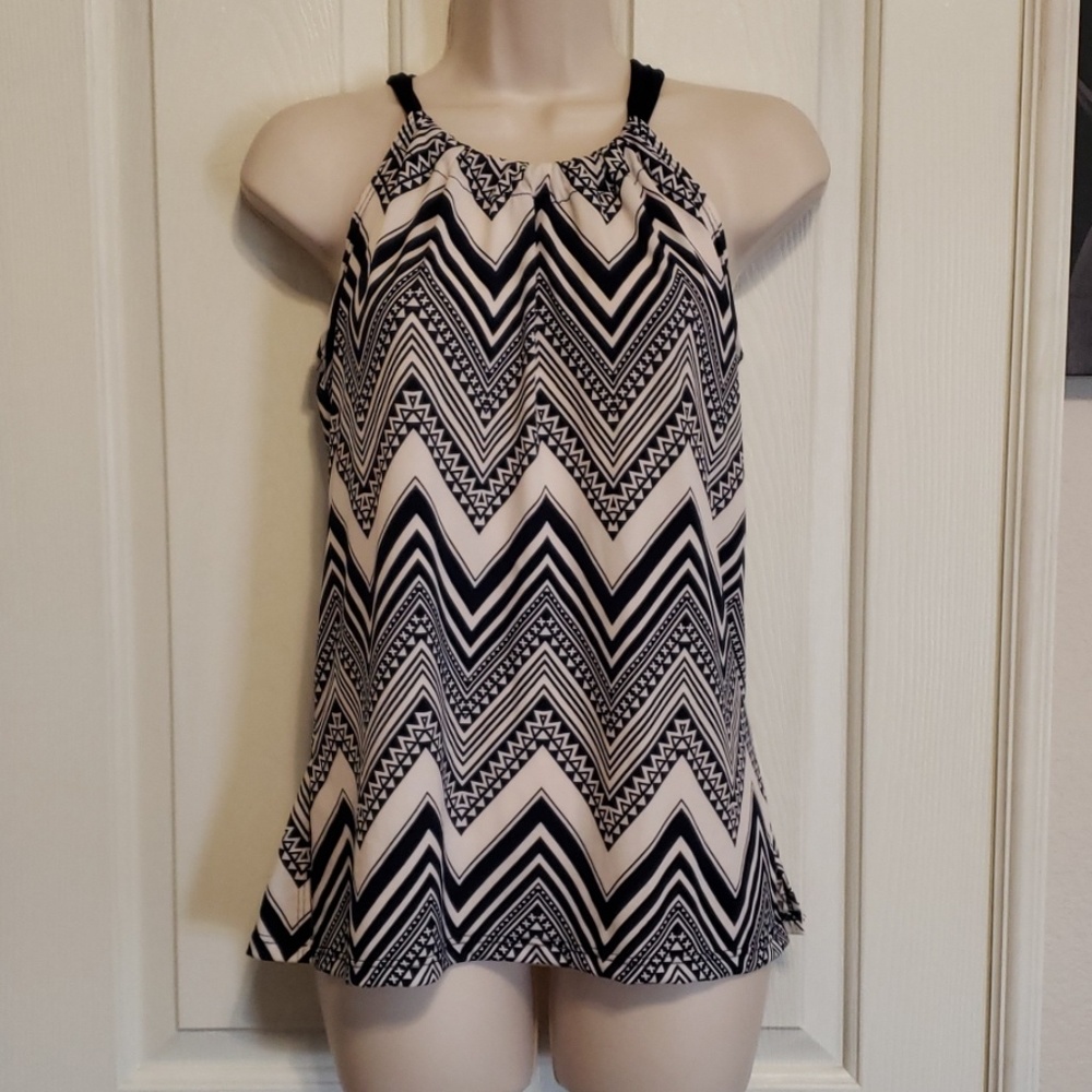 Colada Chevron pattern strap blouse - Picture 4 of 6